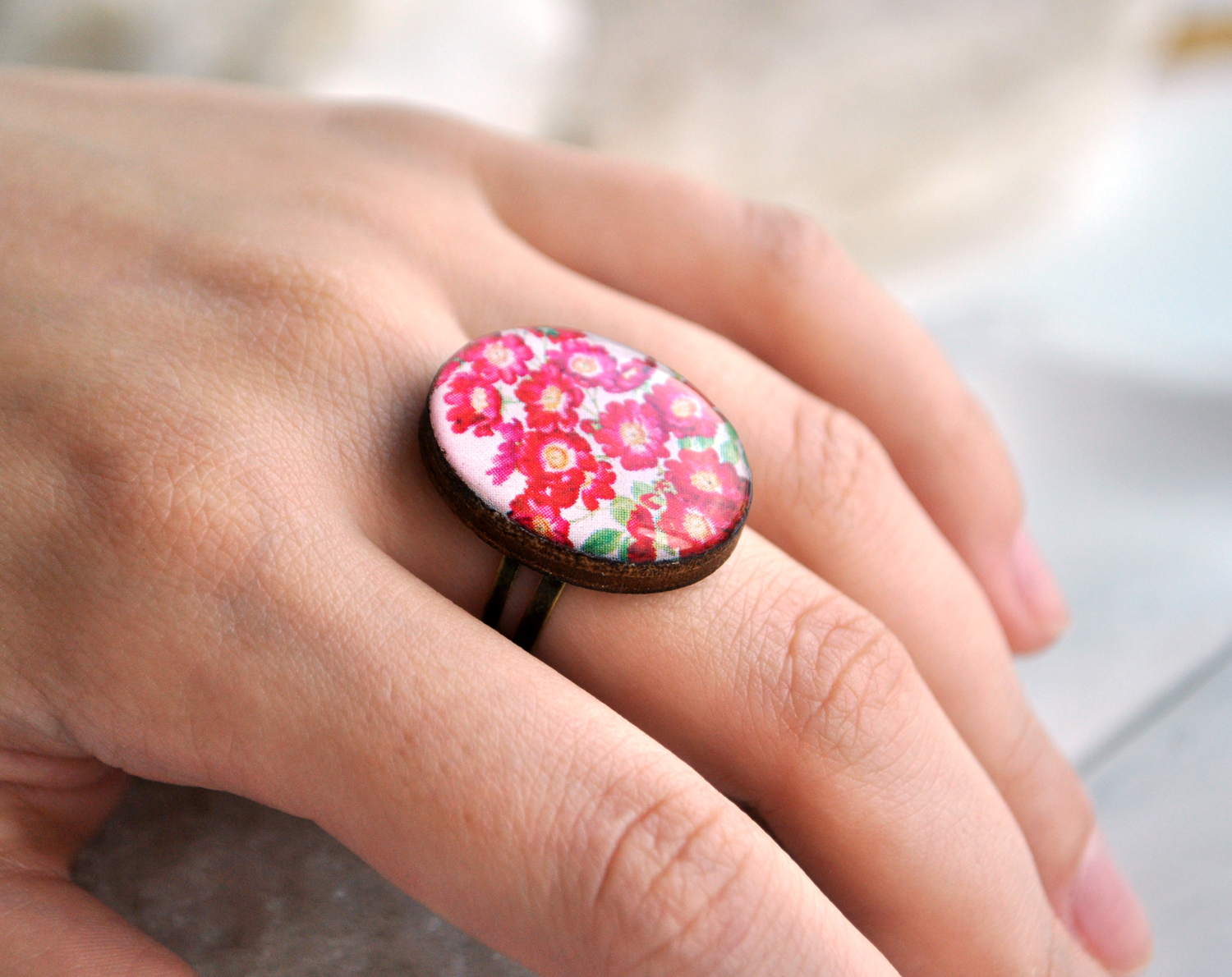 Цветочный куст деревянное овальное кольцо ручной работы купить