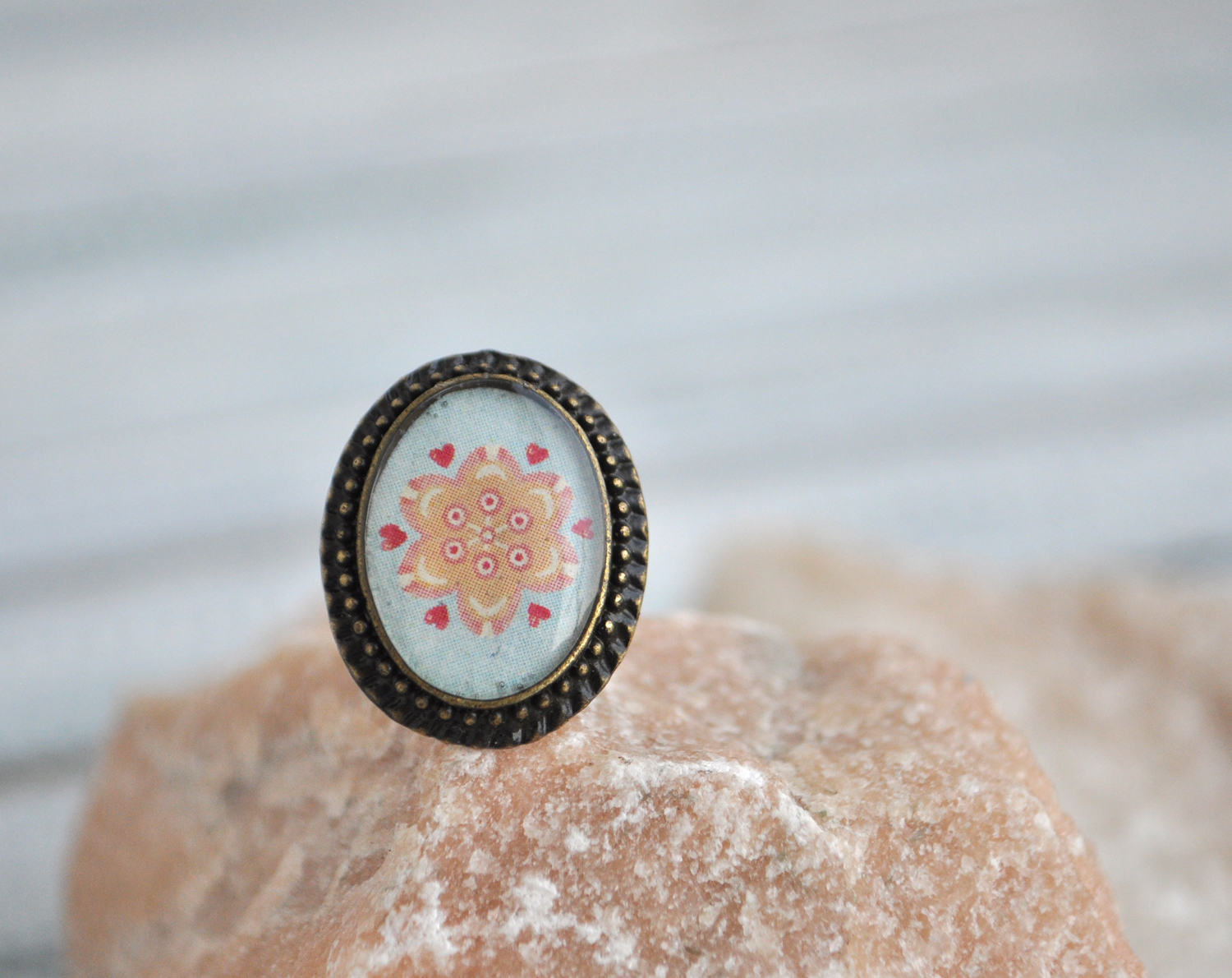 Скандинавия - цветок овальное кольцо в металлической оправе ручной работы купить