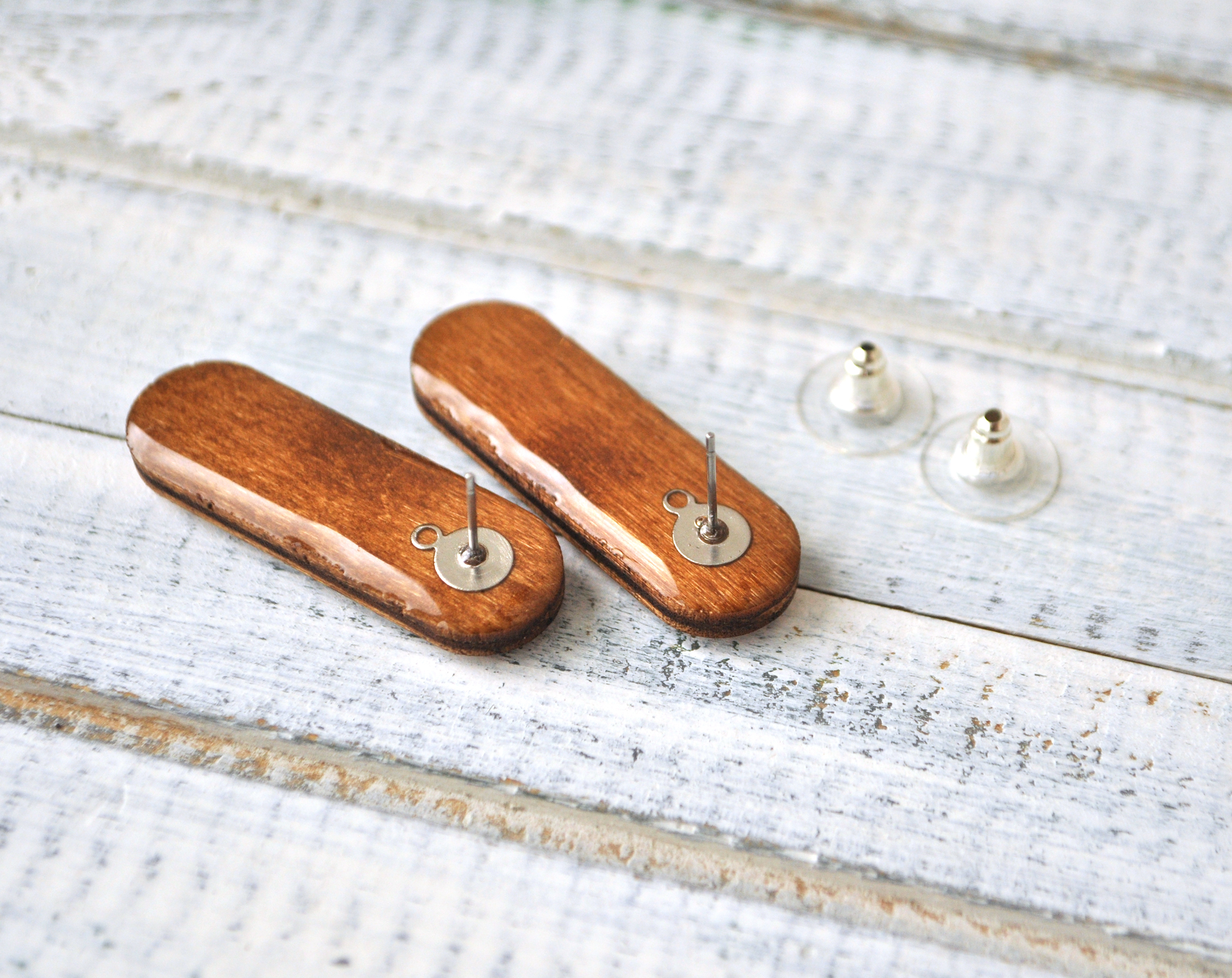 Орех - овалы серьги-гвоздики деревянные ручной работы купить