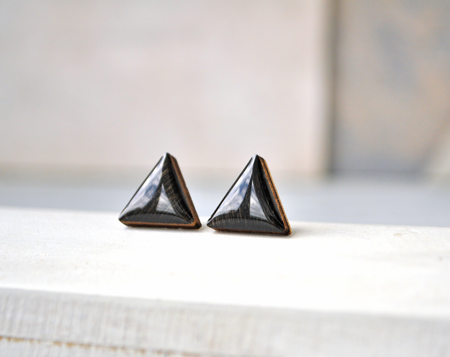 Black wood - треугольники