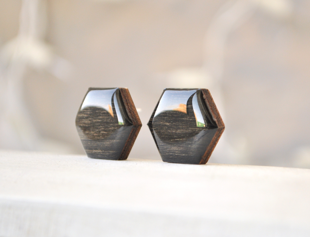 Black wood - шестиугольники серьги-гвоздики деревянные ручной работы купить