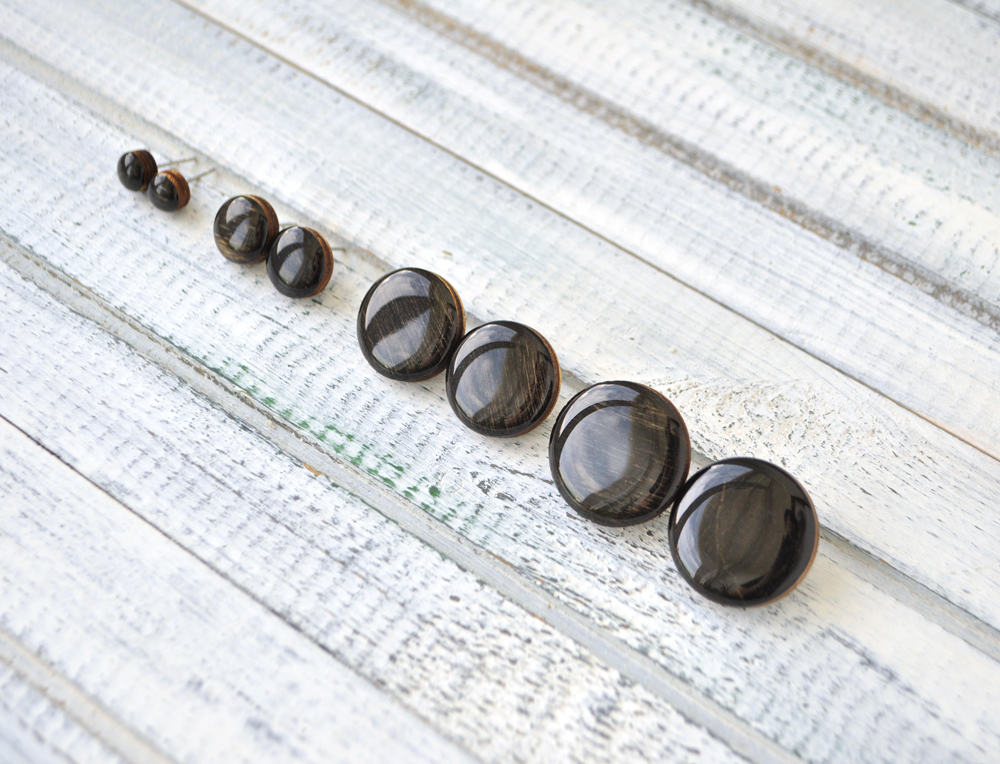 Black wood - круг серьги-гвоздики разных размеров ручной работы купить