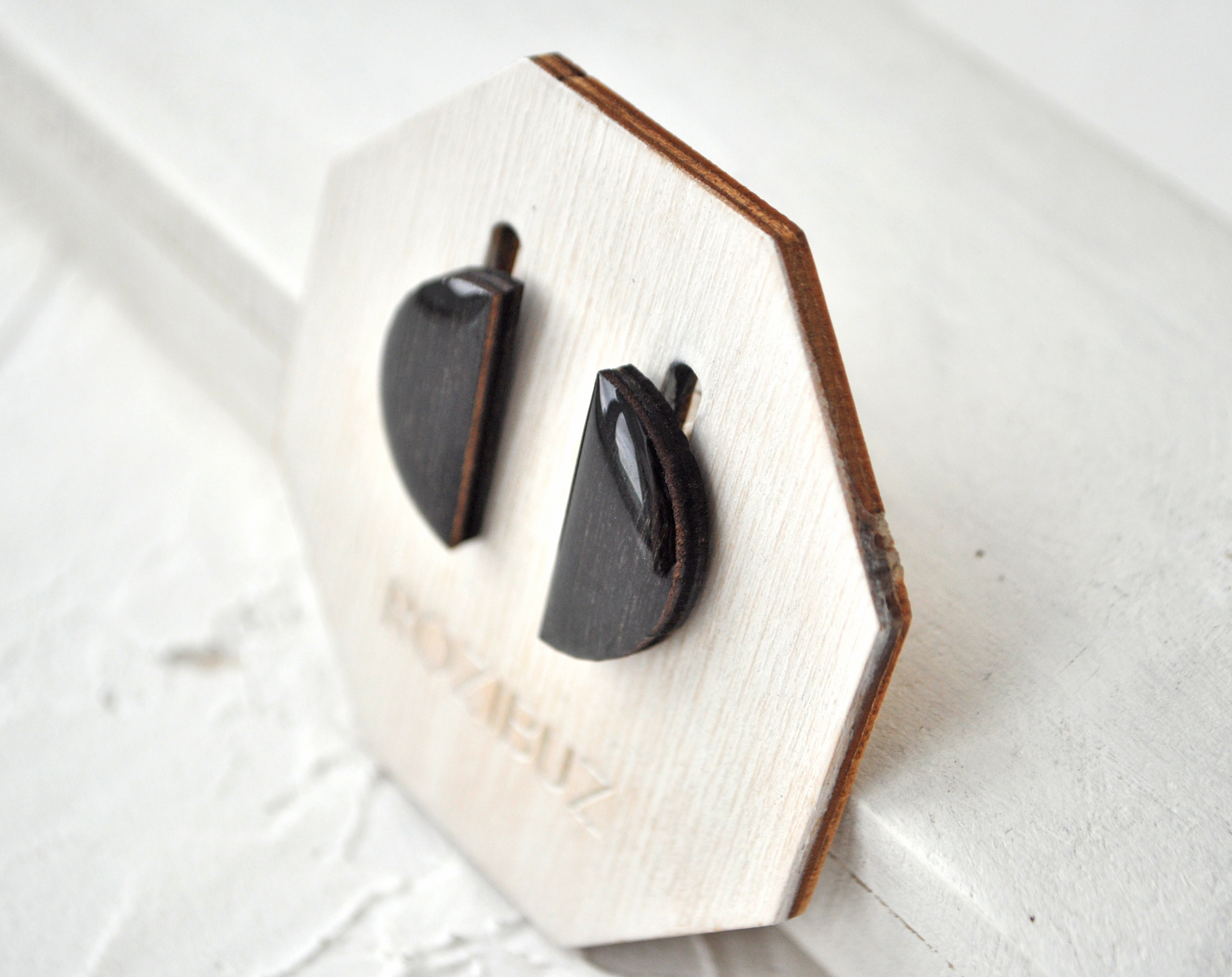 Black wood - дольки серьги-гвоздики деревянные ручной работы купить